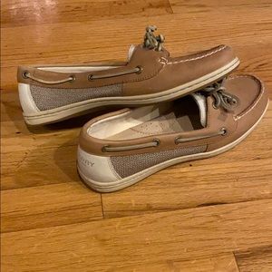Women’s sperry boat shoes
